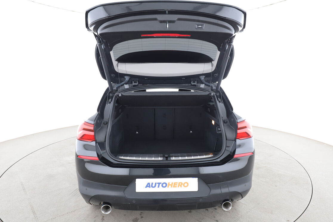 BMW X2 sDrive18dA Lounge — photo 15