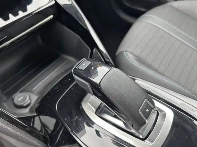 Peugeot 208 puretech 100 s&amp;s eat8 — photo 36
