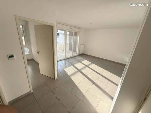T2 45 m² avec loggia 8 m² - Castelnau-le-Lez