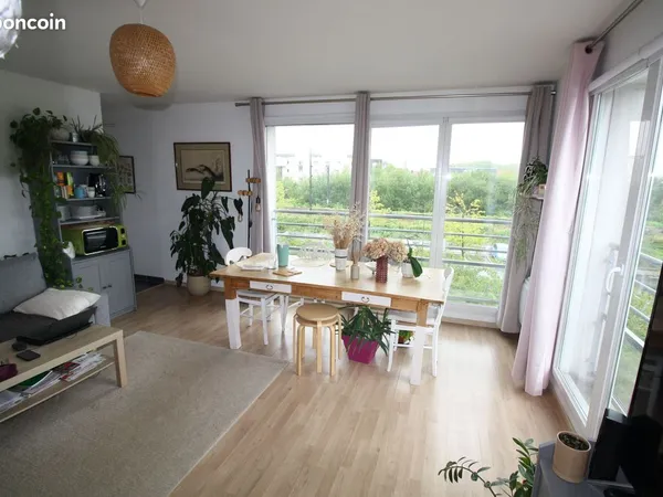 Ravissant appartement avec terrasse et parking face au Jardin des plantes