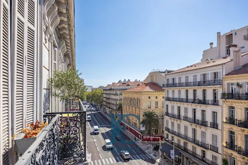 Appartement 5 pièces 155 m²