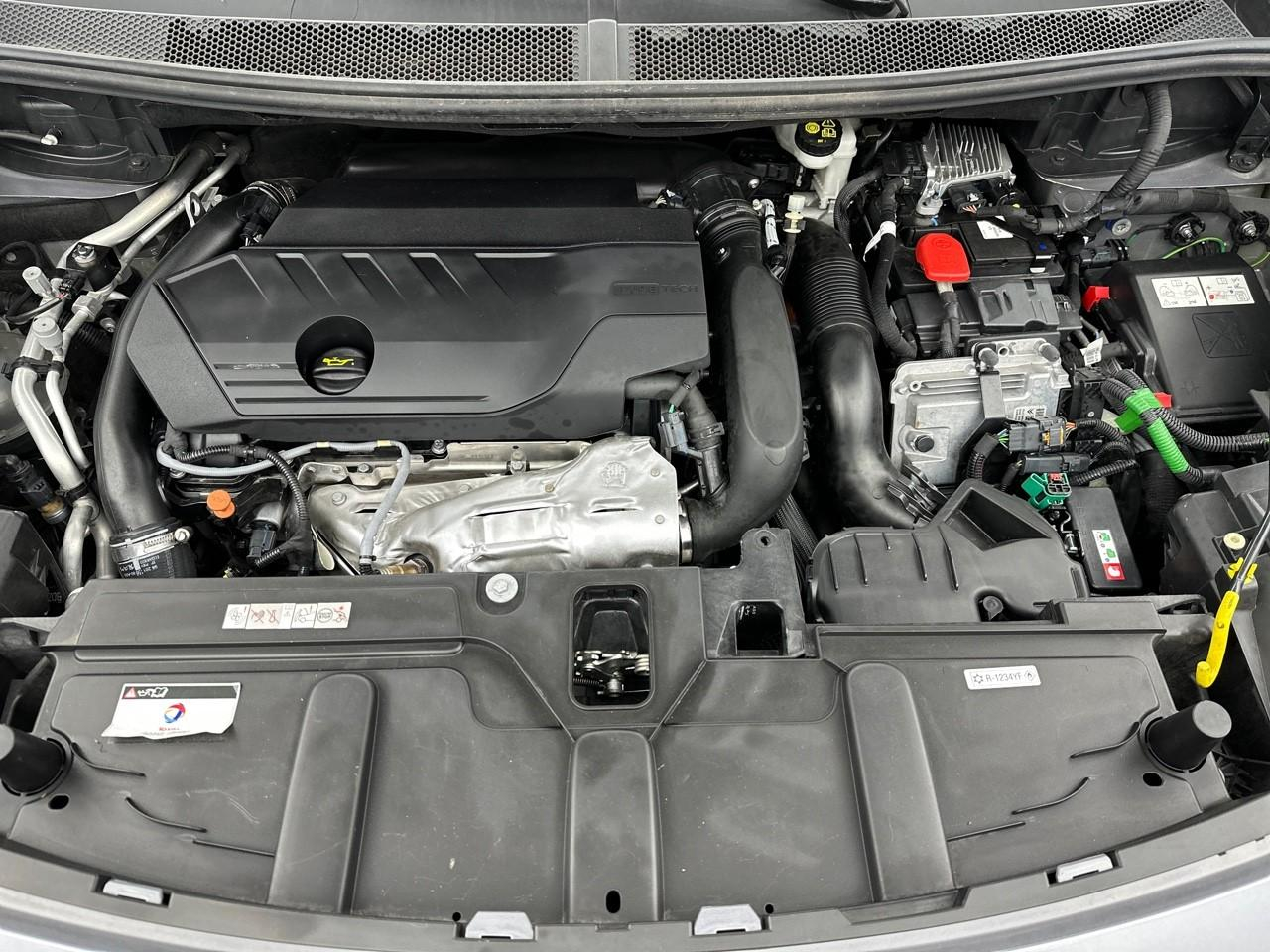 Peugeot 3008 hybrid 225 e-eat8 allure pack — photo 13
