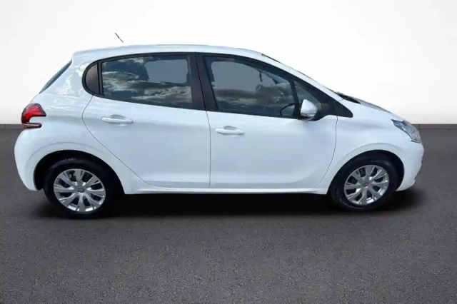 Peugeot 208 affaire bluehdi 100 s&amp;s bvm5 — photo 7