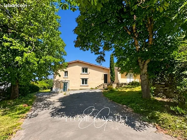 Maison 6 pièces 137 m²