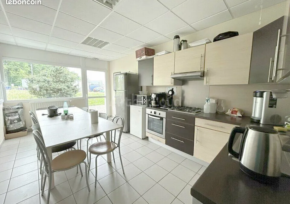 Photo 10