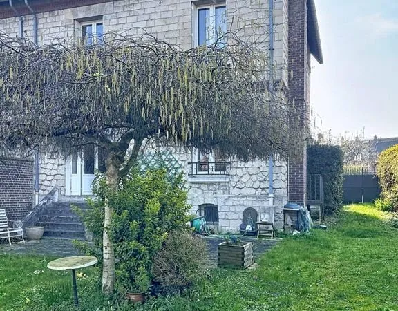 Maison de luxe 8 pièces 181 m²