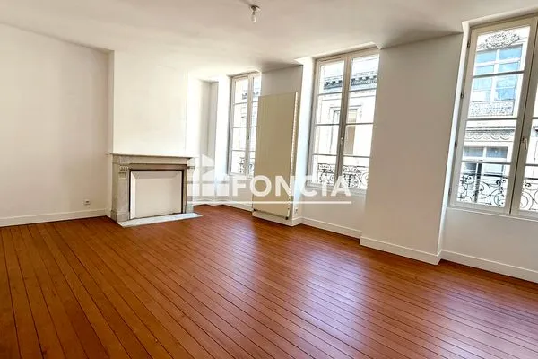 Appartement 5 pièces 141 m²