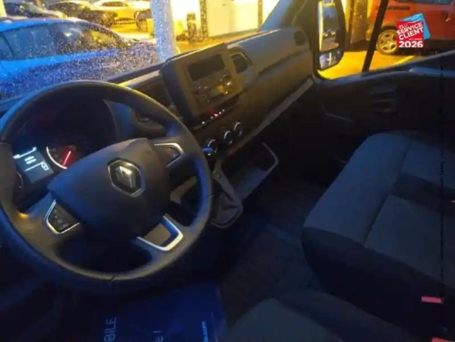 Renault Master fg f3500 l2h2 2.3 blue dci 135ch confort euro6 — photo 30