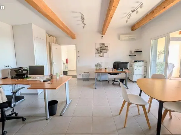 Fonds de commerce 168 m² Cotignac