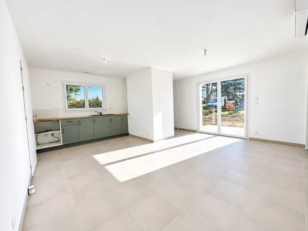 Maison 3CH : LA BOISSIERE DE MONTAIGU
