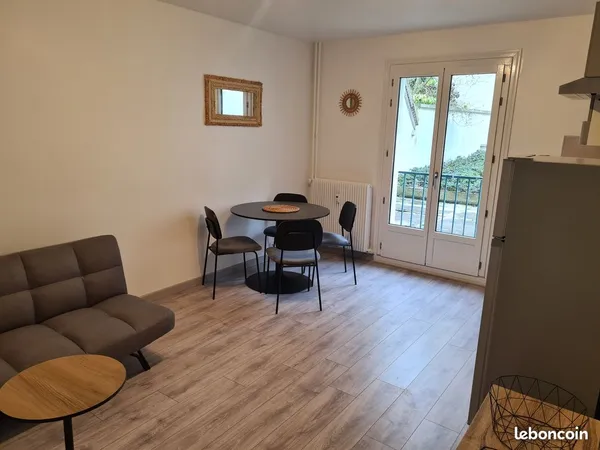 Appartement meublé F2 bis 45m² coeur de ville Chartres / rue de la clouterie