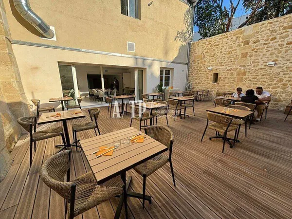 Local commercial 150 m²