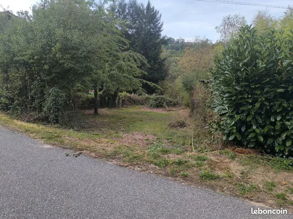Terrain constructible Thiers 200m2