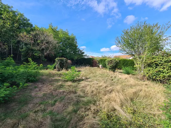 Terrain constructible à EPERNON
