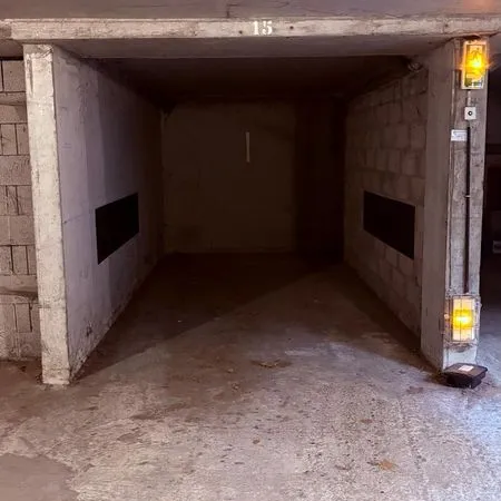 Garage à louer - Disponible immédiatement