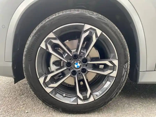 Bmw X1 sdrive 20i 170ch dkg7 — photo 8