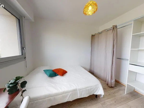 Chambre 7 pièces 95 m²