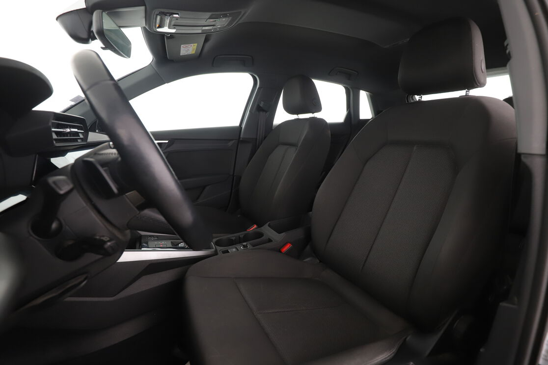Audi A3 Sportback 40 TFSIe S Tronic — photo 9