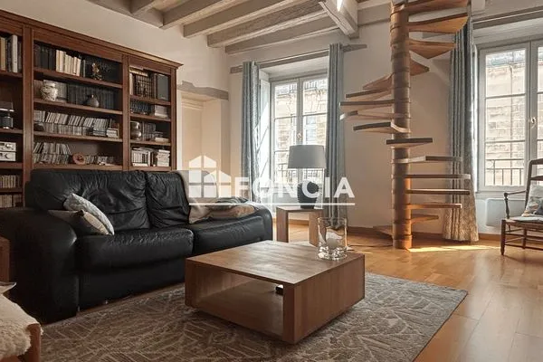 Appartement 4 pièces 104 m²