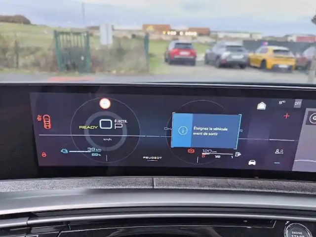 Peugeot 5008 plug-in hybrid 195 e-dcs7 — photo 10