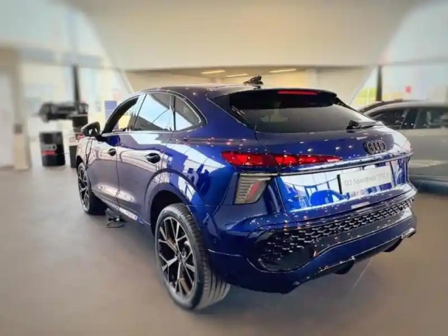 Audi Q3 sportback 1.5 e-hybrid 272ch s line s tronic 6 — photo 4