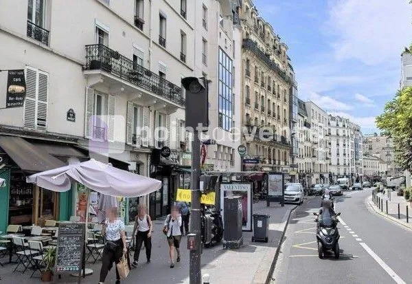Local commercial 325 m²
