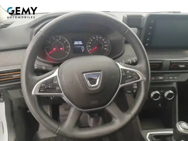 Dacia Sandero eco-g 100 — photo 34