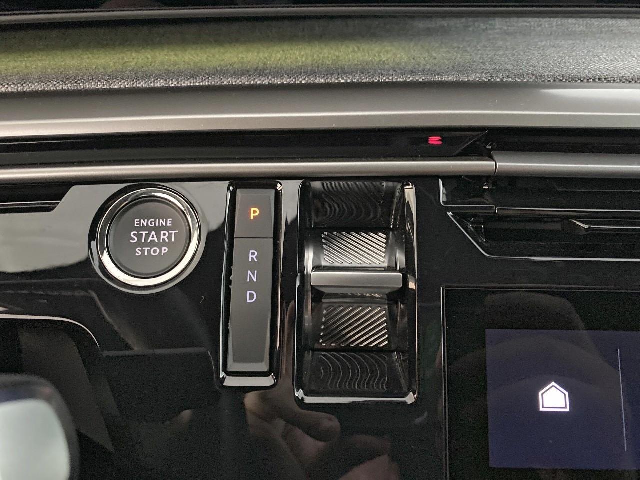 Peugeot 3008 electrique 210 ch 73 kwh allure — photo 15
