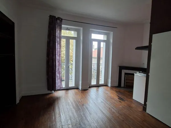 Disponible de suite STUDIO