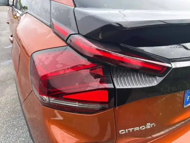 Citroën C4 e- 136 ch automatique — photo 17