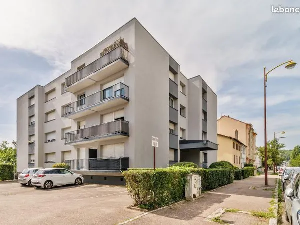 Stationnement Location Longeville-lès-Metz   45€