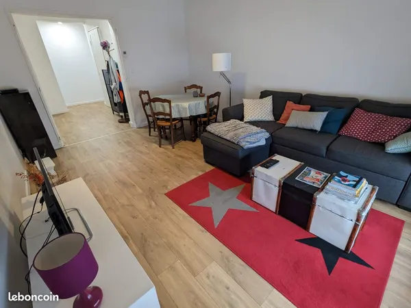 Pau: Appartement 5 pièces / 83 m² / garage box fermé / deux balcons