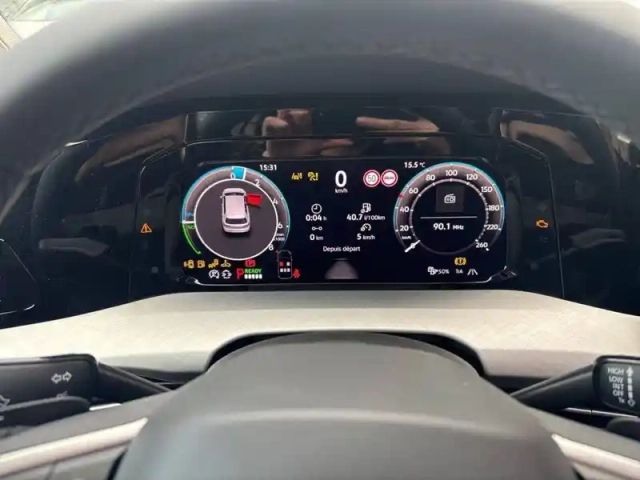Volkswagen Golf 1.5 ehybrid 204 dsg6 — photo 33