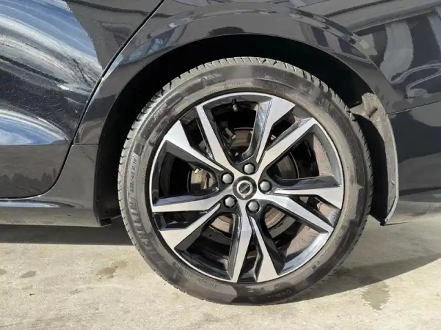 Volvo V60 micro hybride essence b4 197 ch dct7 — photo 7