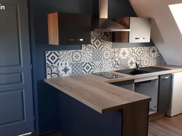 F2 35 m², rénové à neuf, bien équipé, bien situé