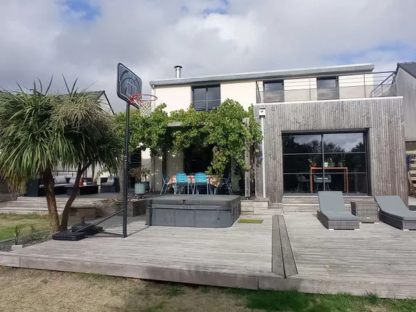 Maison 6 pièces 153 m²