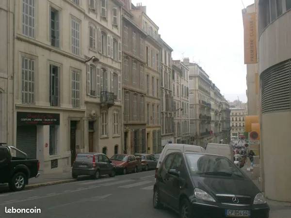 Local proche Préfecture 13006 Marseille