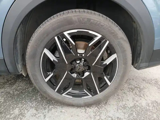 Peugeot 5008 hybrid 136 e-dcs6 — photo 19