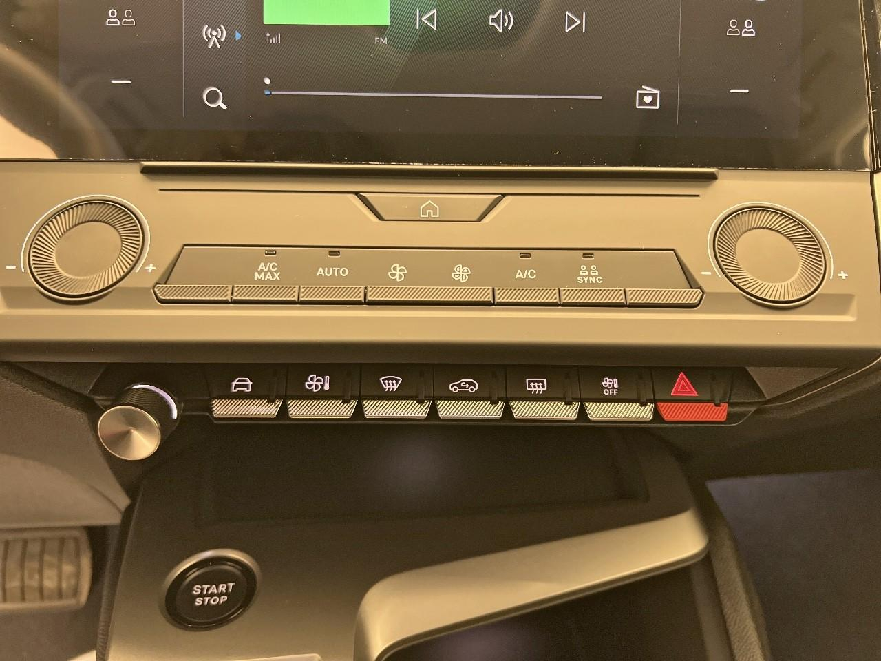 Peugeot 308 hybrid 145 e-dcs6 allure — photo 16