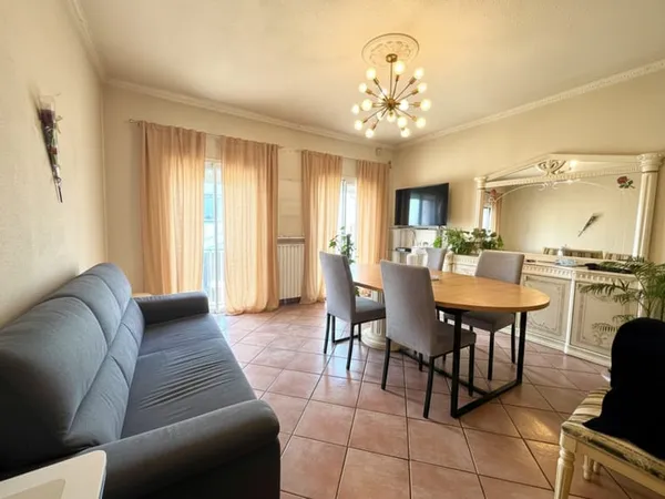 Maison T4 avec Garage et cour extérieure
