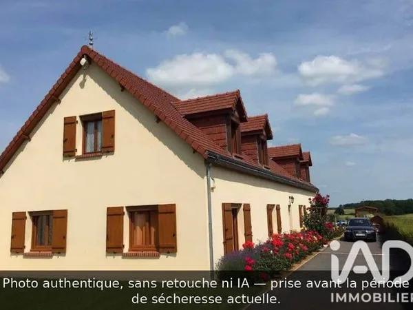 Maison 10 pièces 280 m²