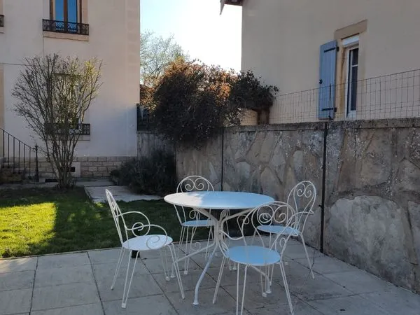 T2 meublé avec jardin privatif - Dijon Port du Canal - 46 m²