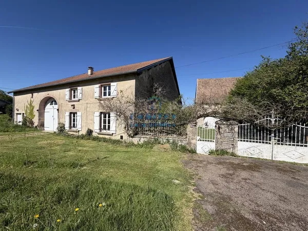Ferme rénovée de 280m2 sur un terrain 4945m2 sur l'axe Lure-Villersexel-Vesoul