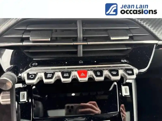 Peugeot 2008 hybrid 145 e-dcs6 — photo 14