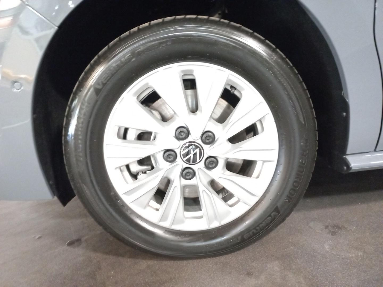 Volkswagen Utilitaires Multivan Court 1.5 eHybrid 245 4Motion DSG6 — photo 5