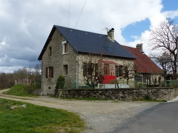 Maison saine et économe à la campagne