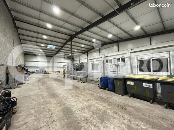 Local d'activité 450 m²