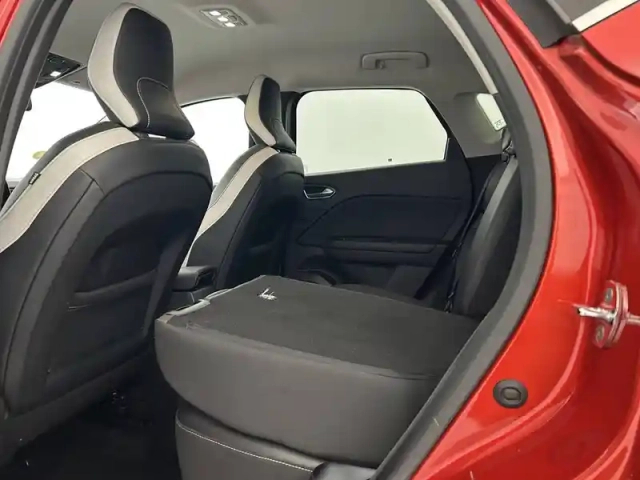 Renault Captur blue dci 115 edc — photo 71