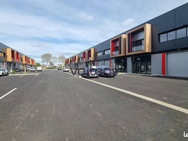 LOCAL D'ACTIVITE 756 m² FENOUILLET