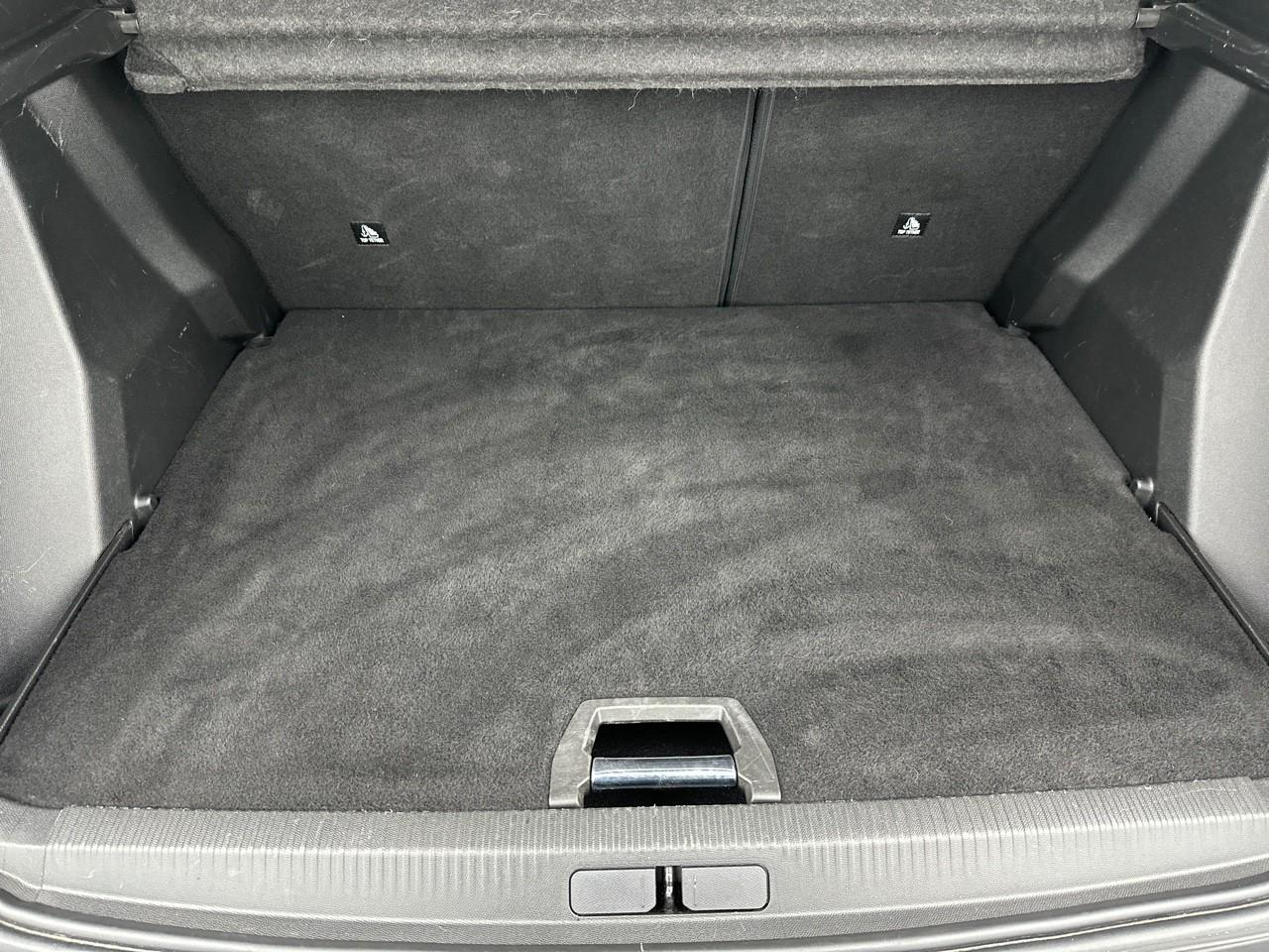 Peugeot 2008 puretech 130 s&s eat8 gt — photo 6